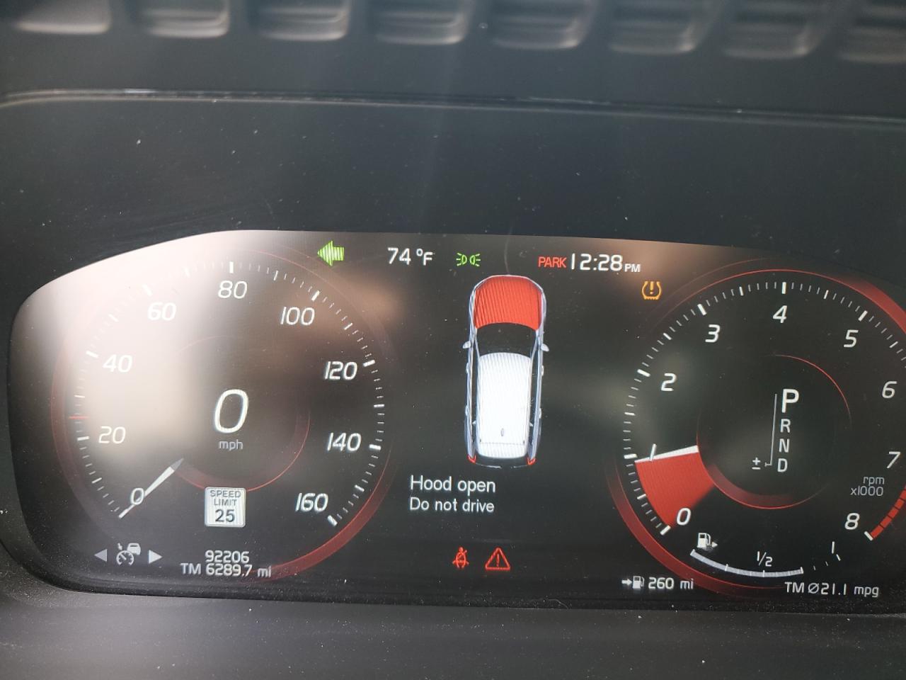 2020 Volvo XC90 - Image 9