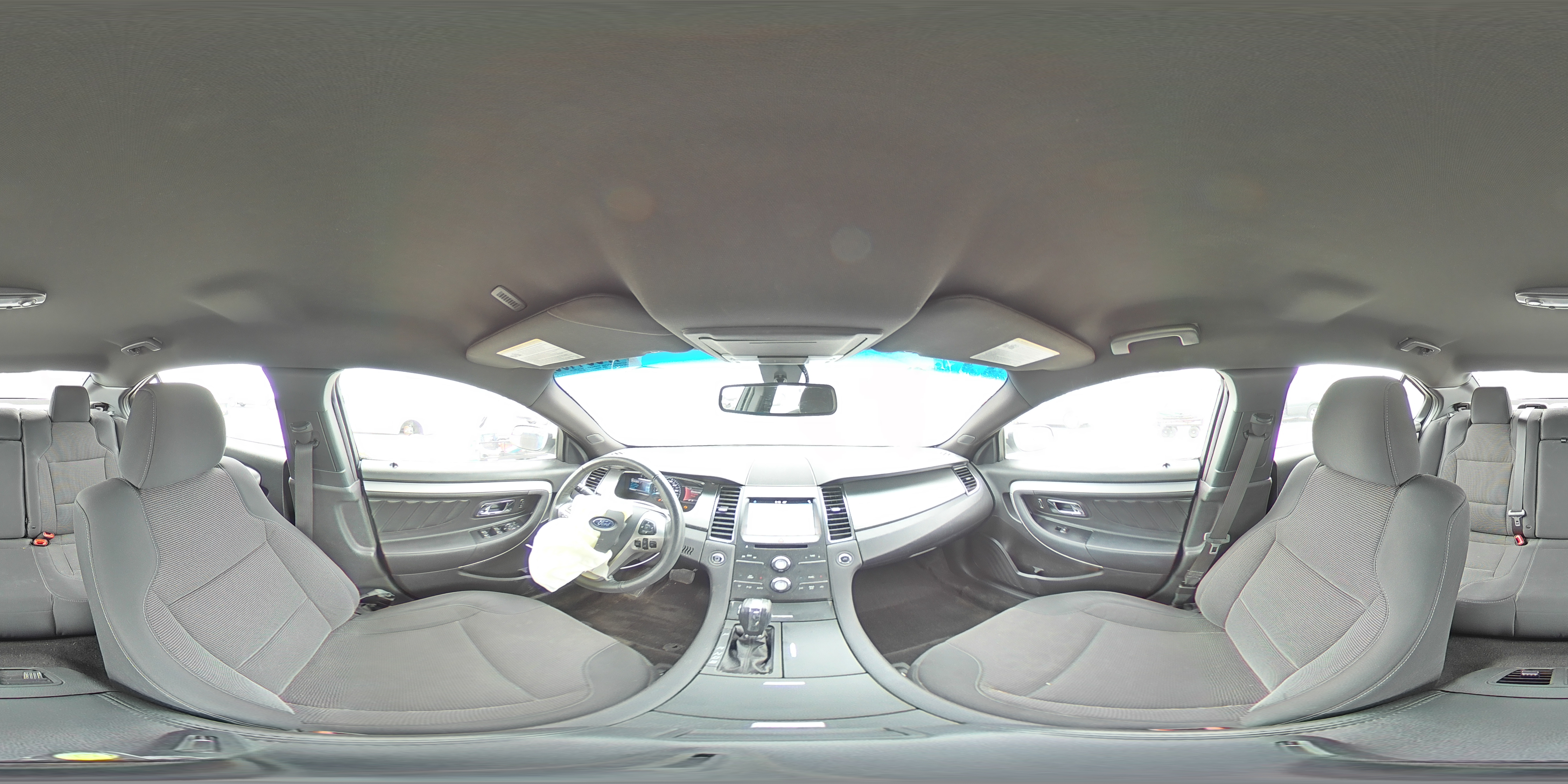 2017 Ford Taurus - Image 12