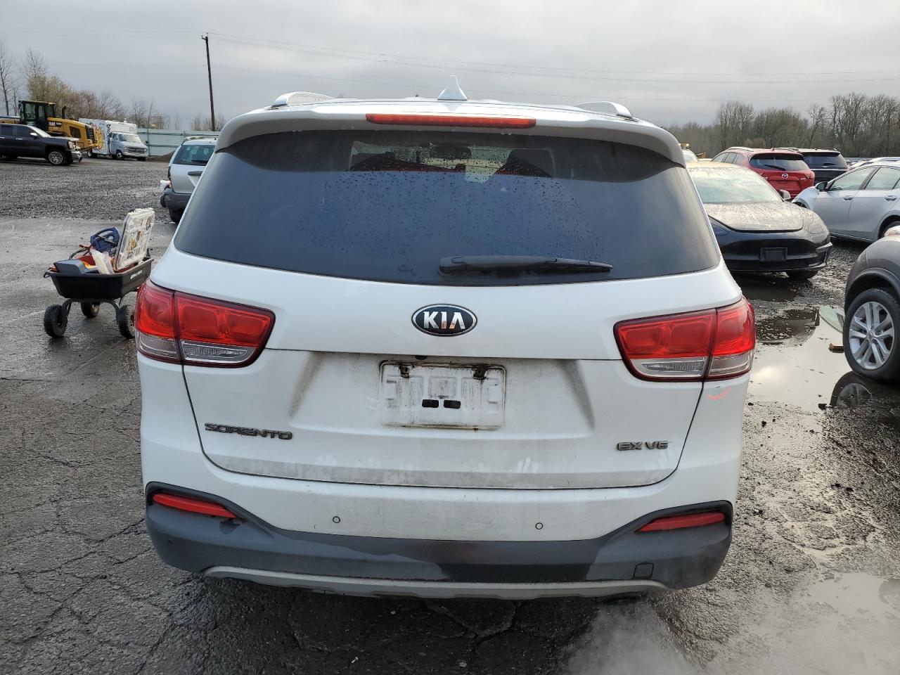 2016 Kia Sorento - Image 6