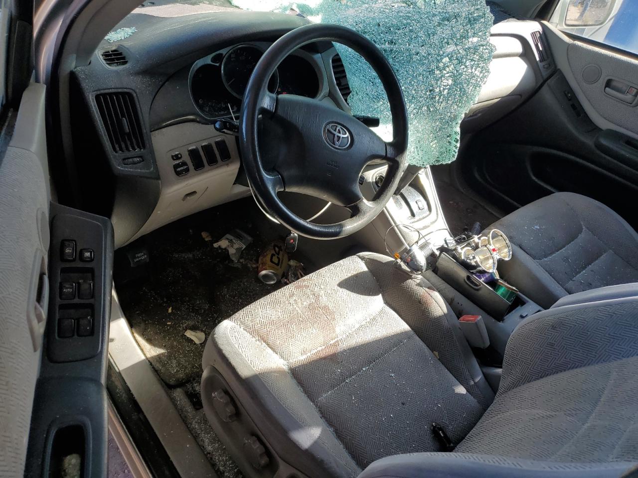 2002 Toyota Highlander - Image 8