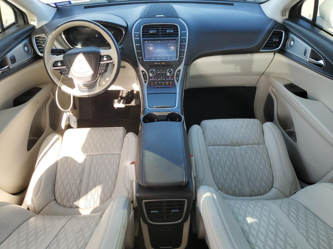 2020 Lincoln Nautilus - Image 8