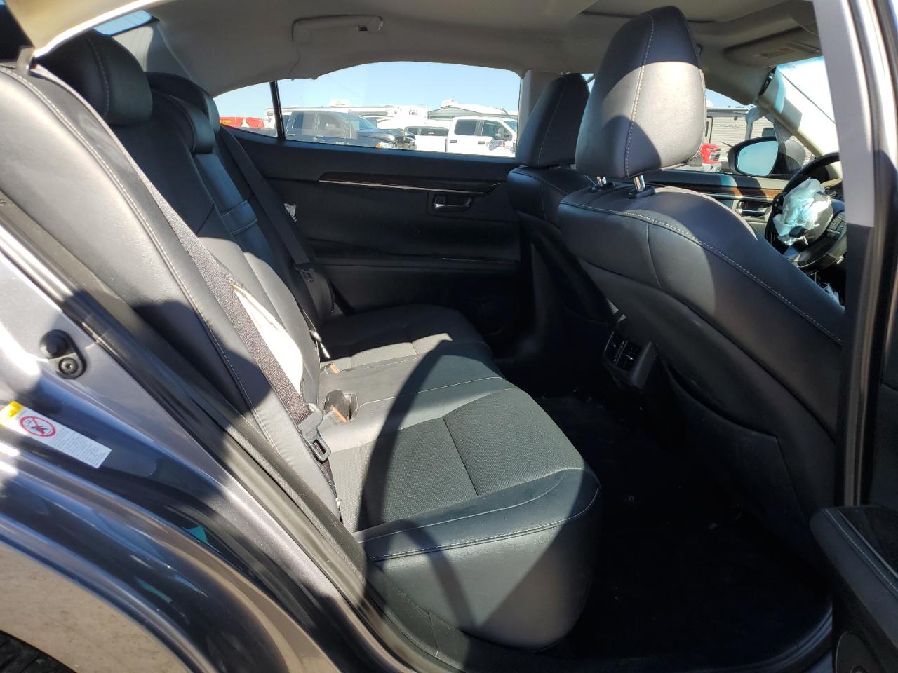 2017 Lexus ES - Image 10