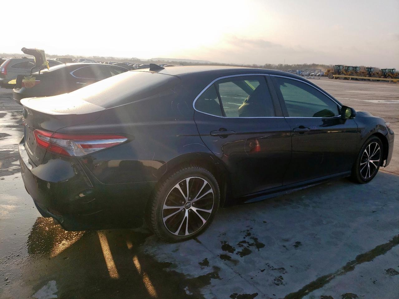 2019 Toyota Camry - Image 3