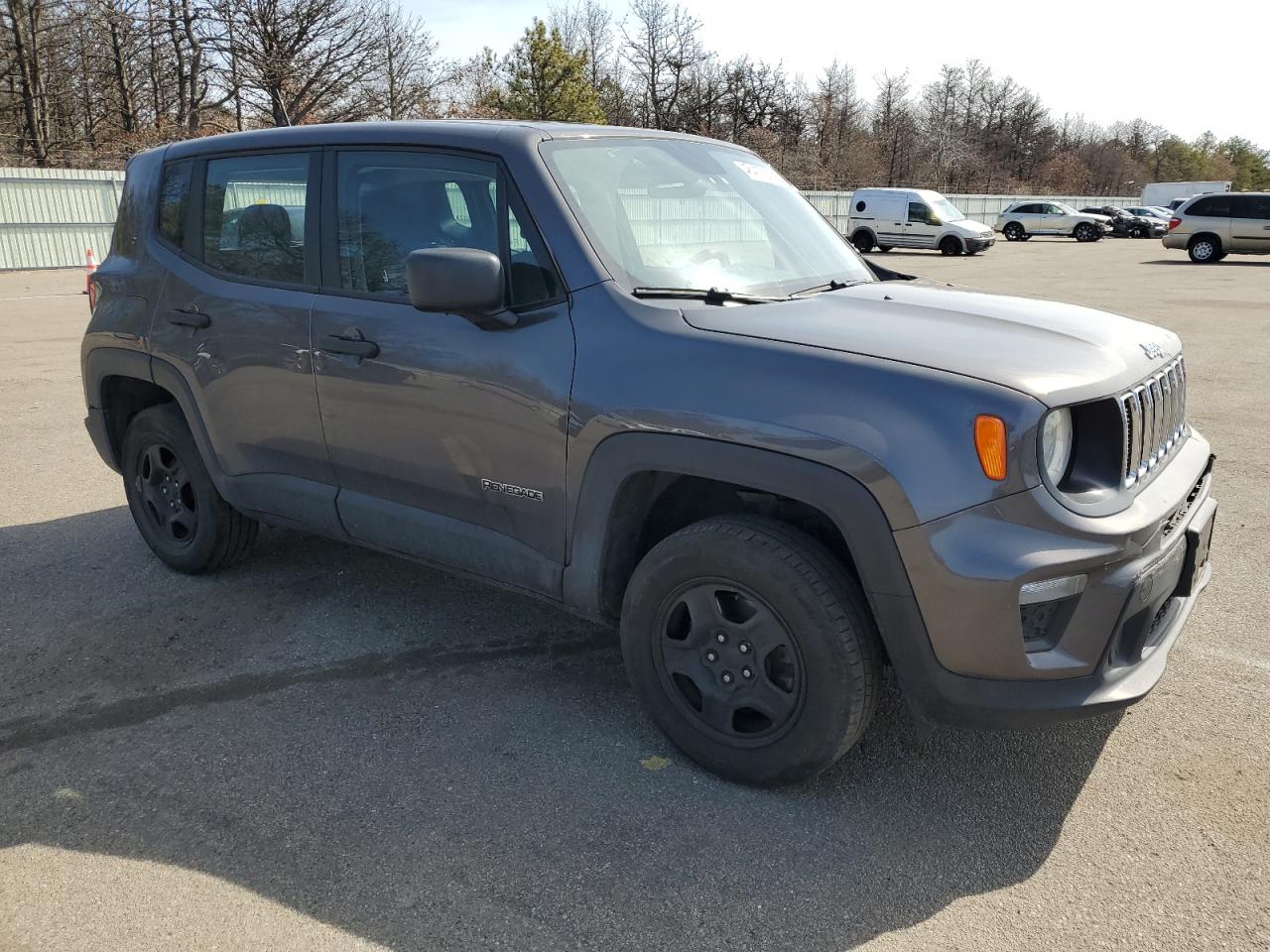 2019 Jeep Renegade - Image 4