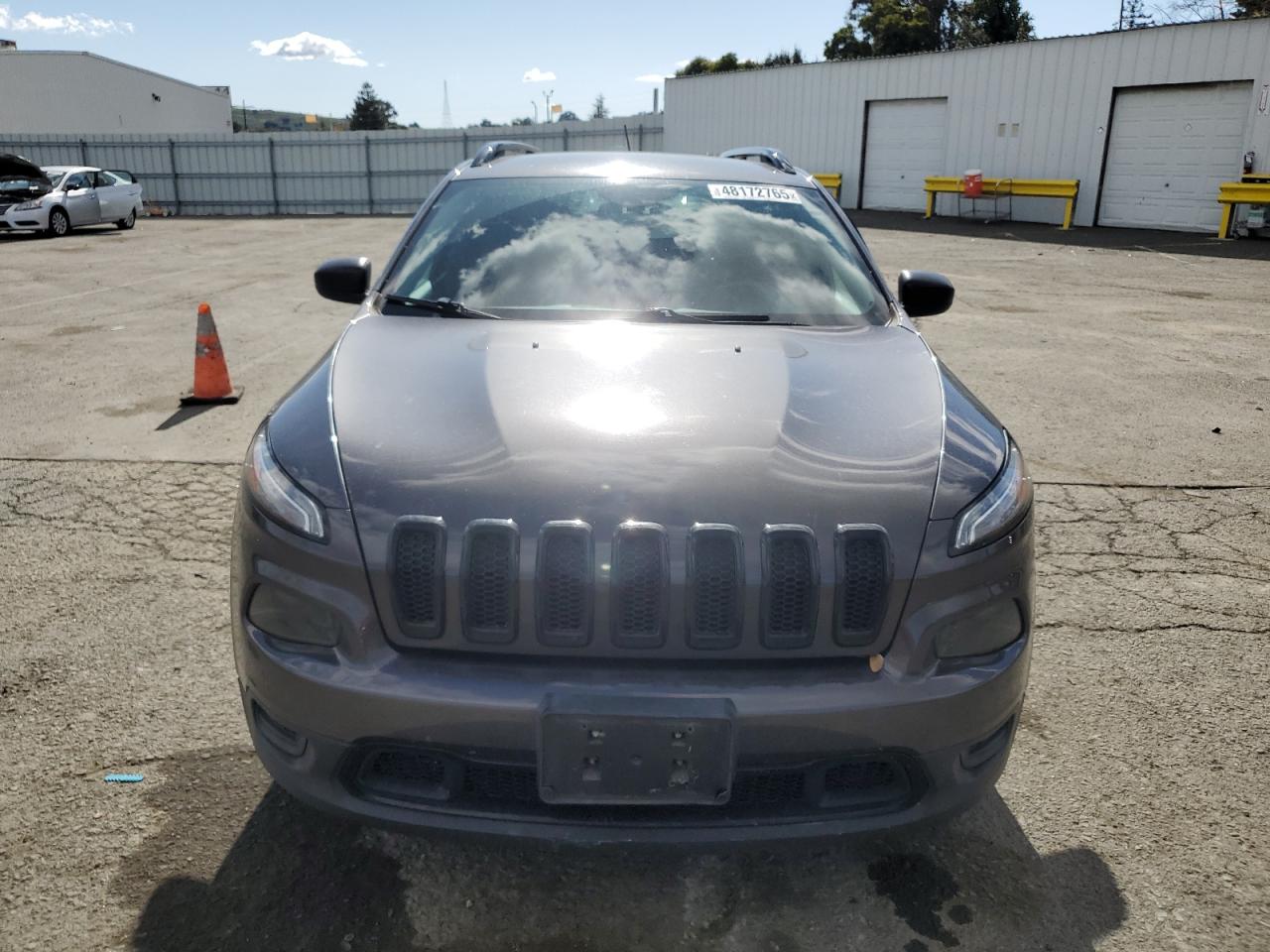 2017 Jeep Grand Cherokee - Image 5