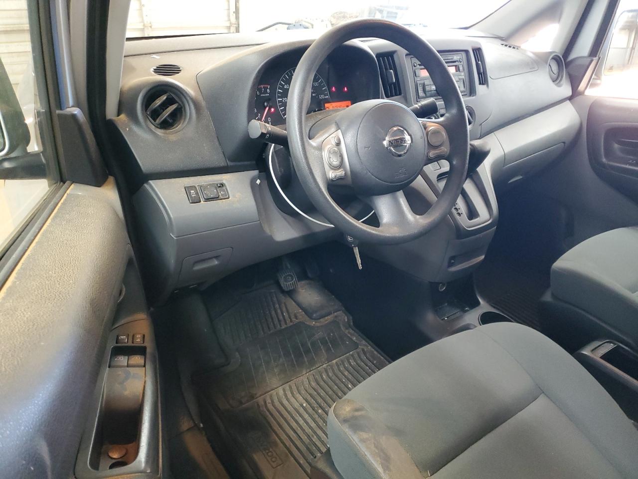 2015 Nissan NV - Image 8