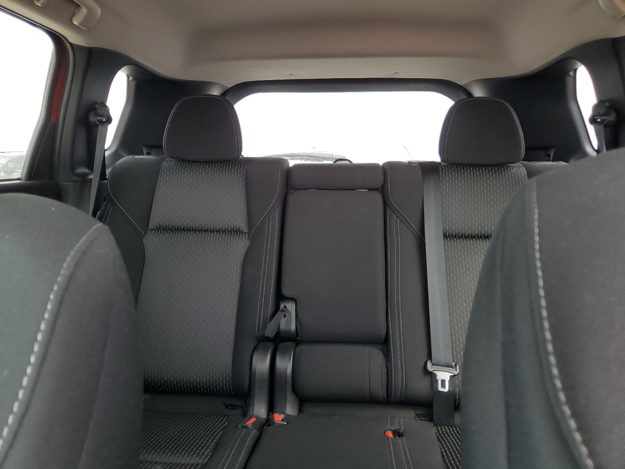 2024 Mitsubishi Outlander - Image 10