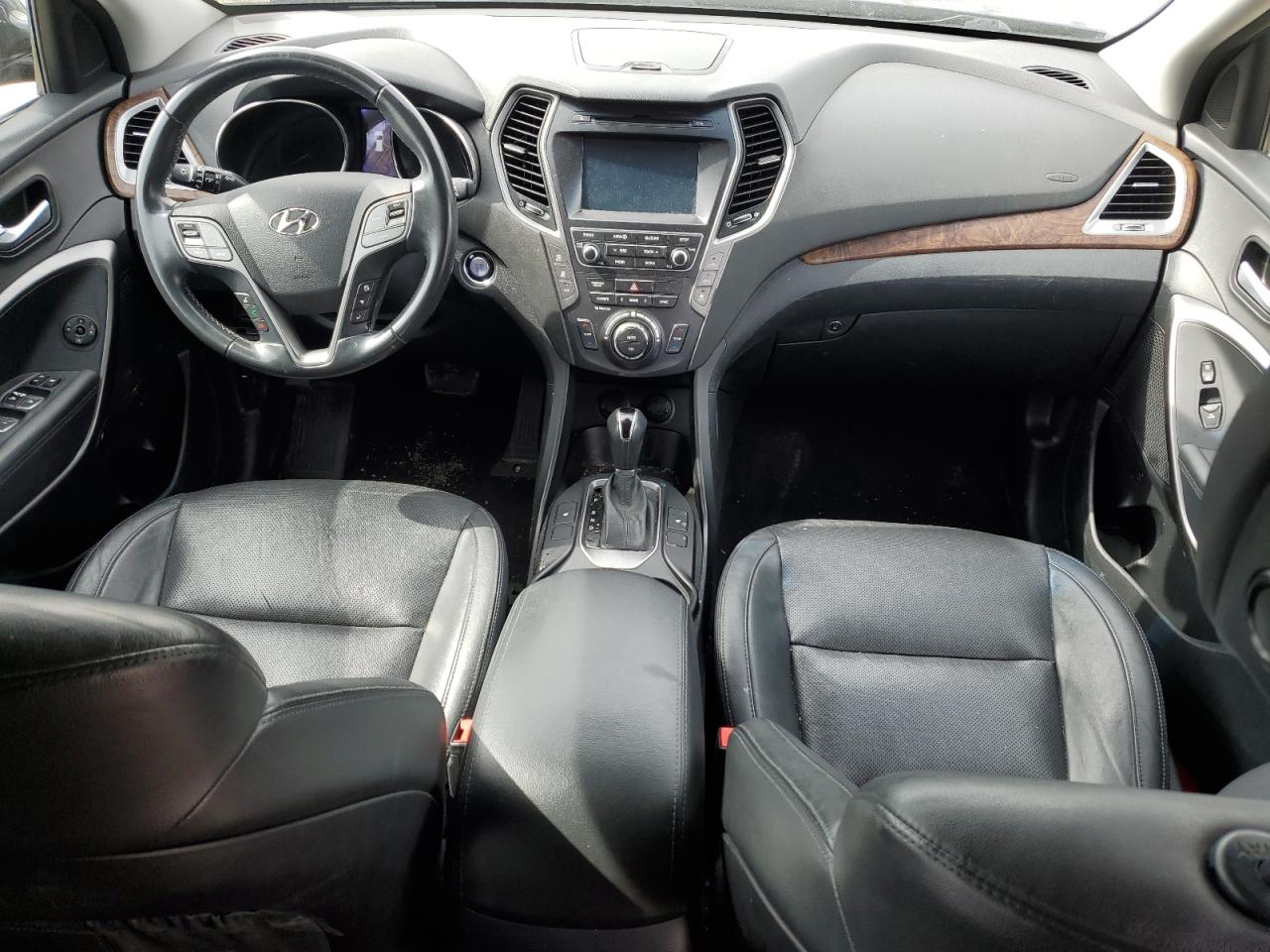 2017 Hyundai Santa Fe - Image 8