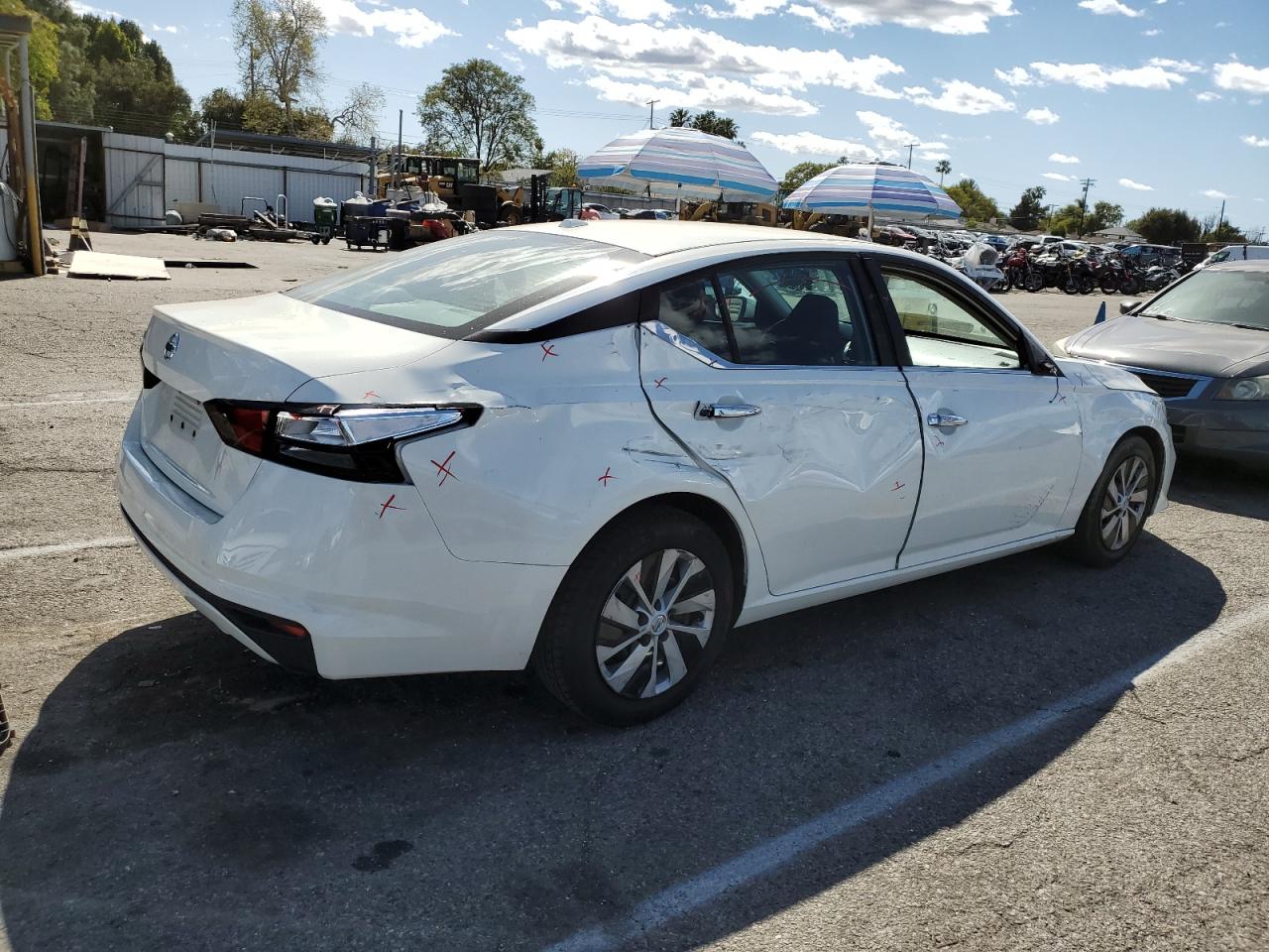 2020 Nissan Altima - Image 3
