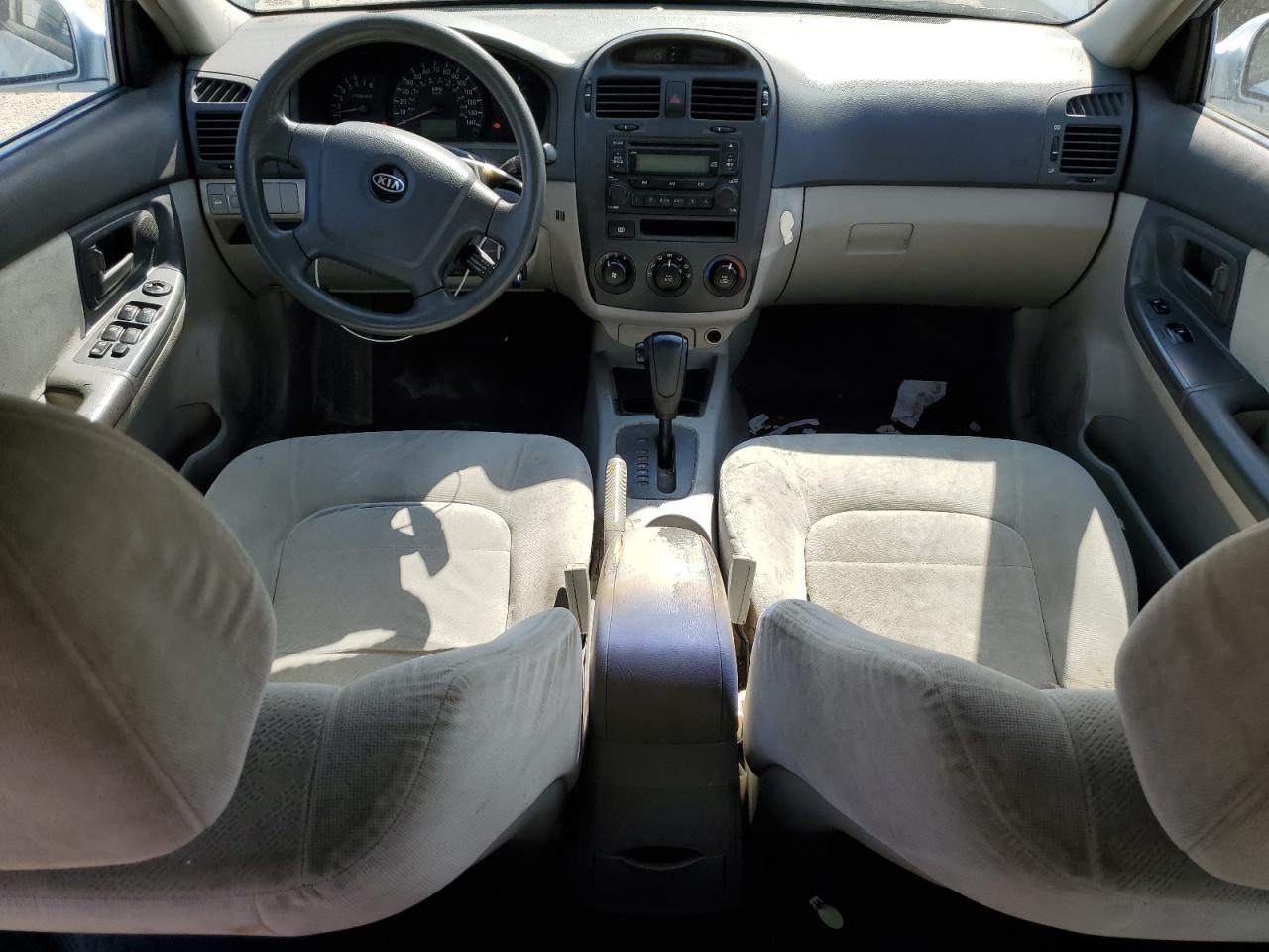 2005 Kia Spectra - Image 8
