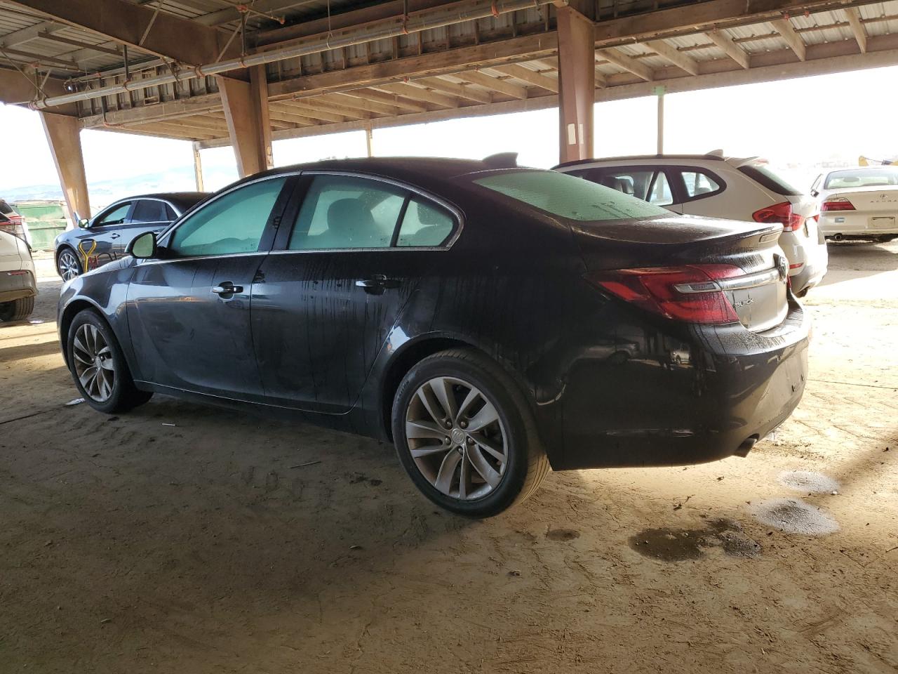 2016 Buick Regal - Image 2
