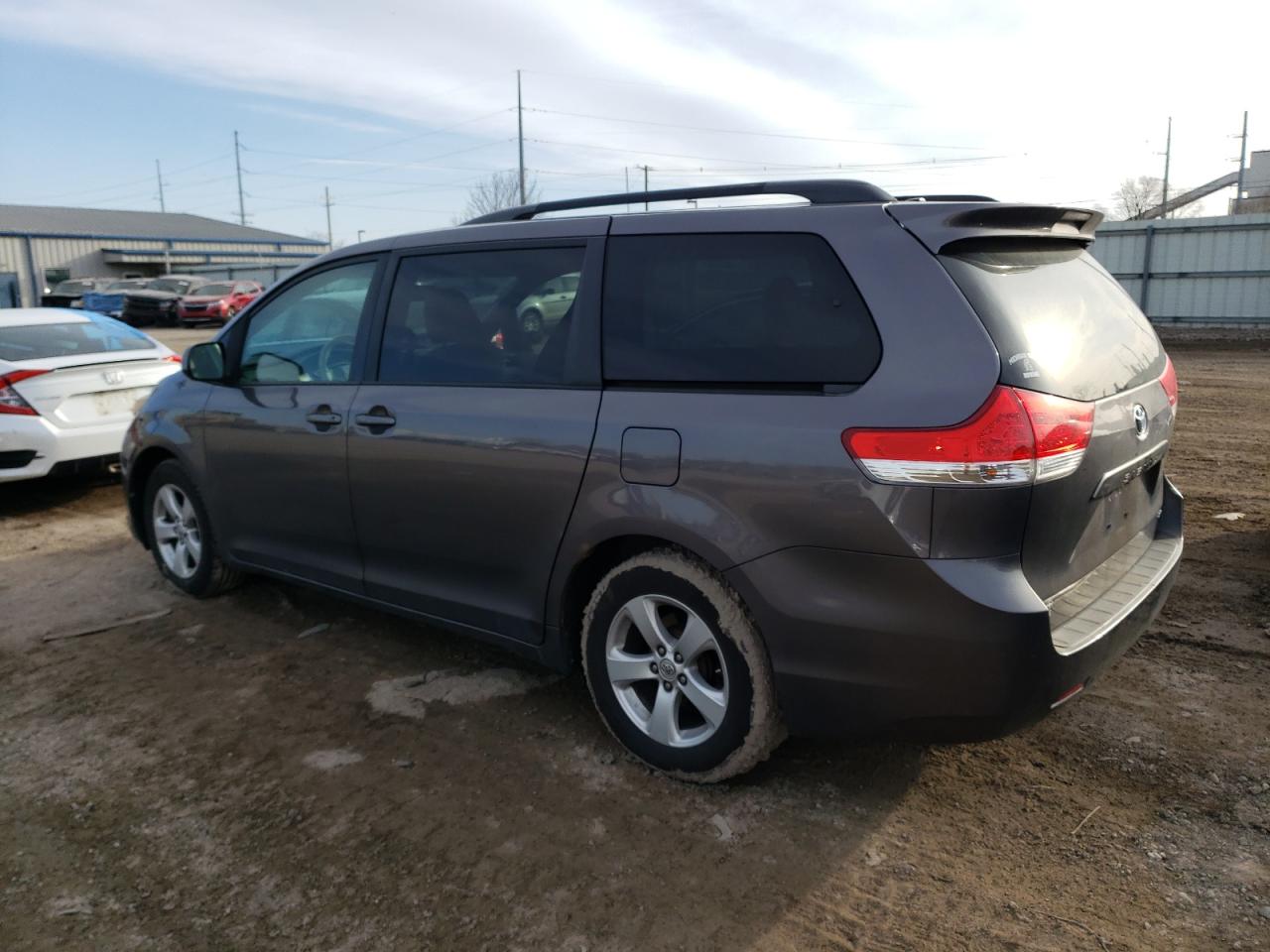 2011 Toyota Sienna - Image 2