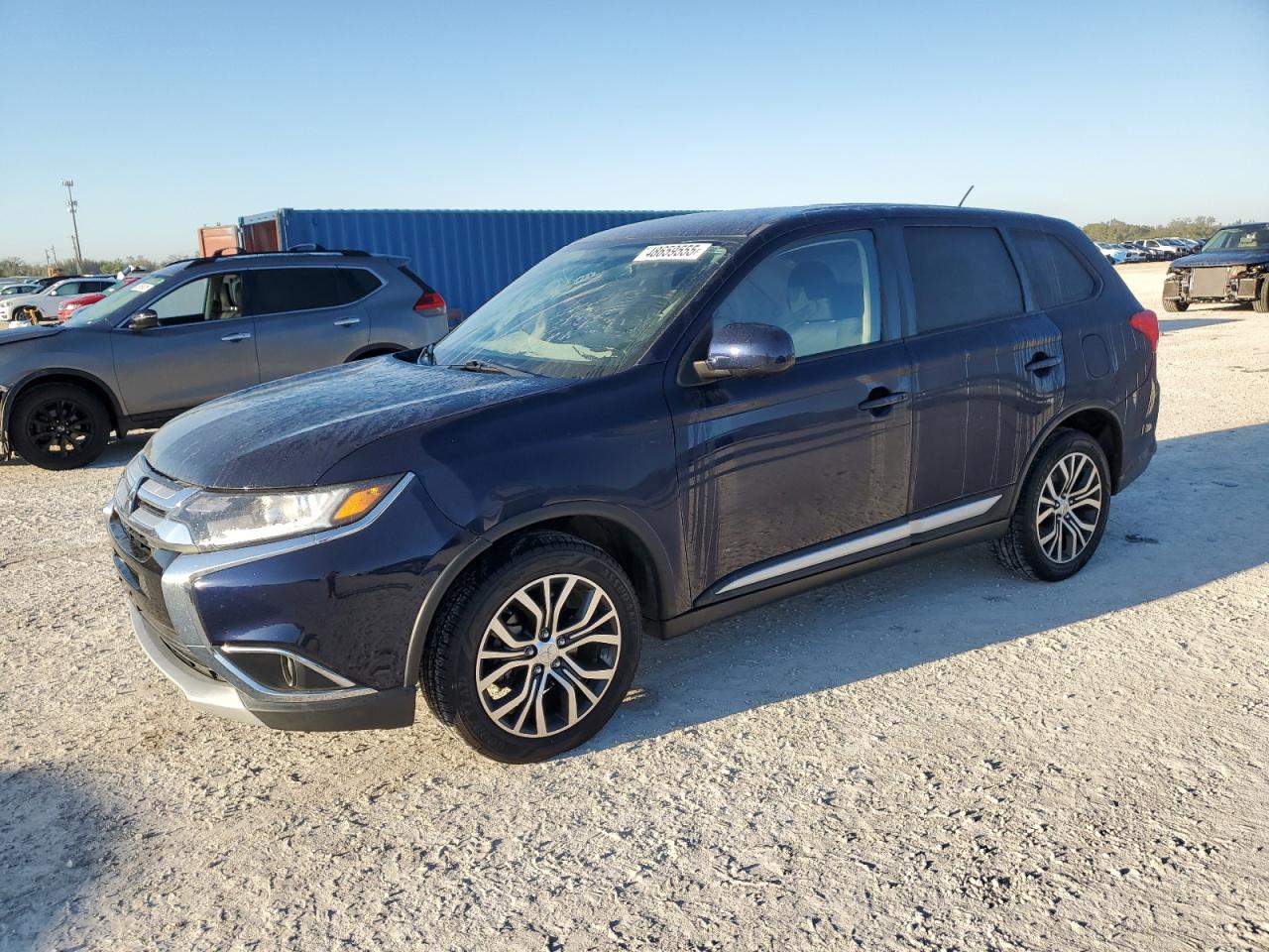 2016 Mitsubishi Outlander - Image 1