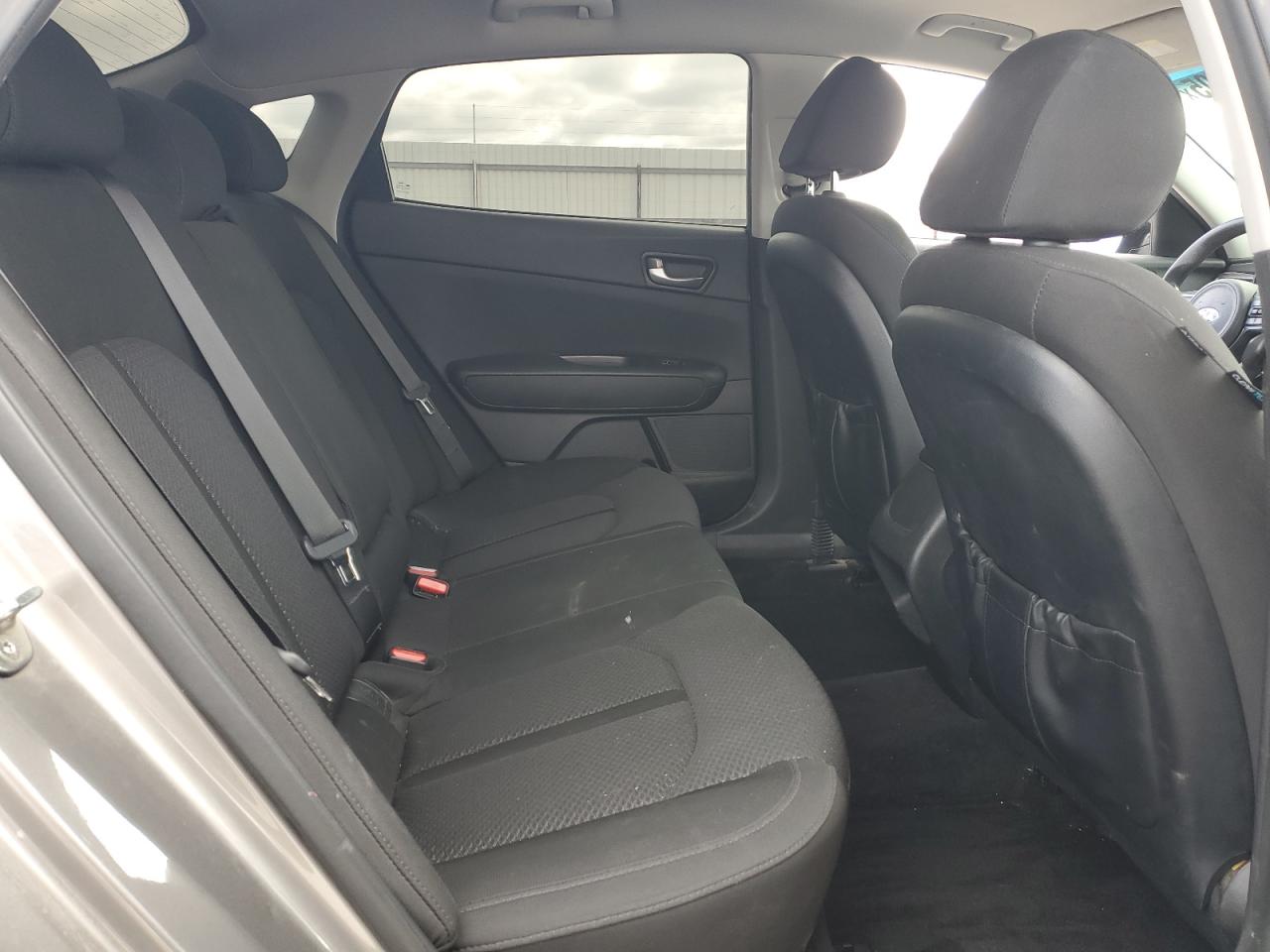 2018 Kia Optima - Image 10