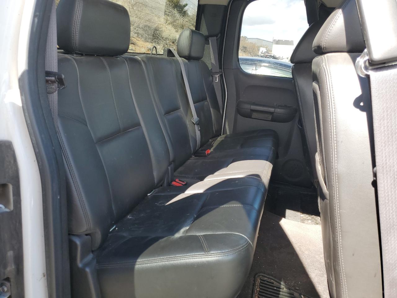 2009 Chevrolet Silverado - Image 10