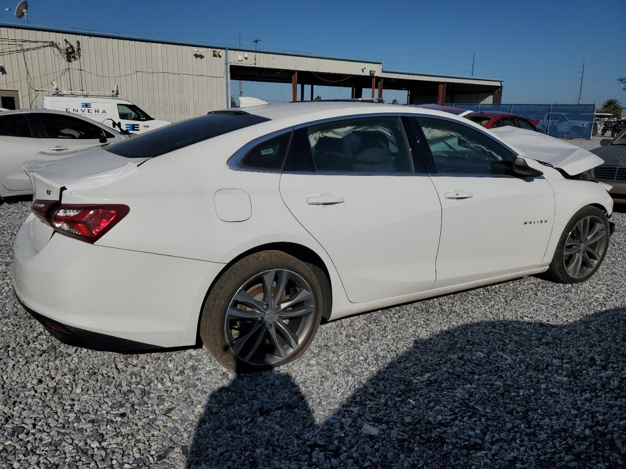 2021 Chevrolet Malibu - Image 3