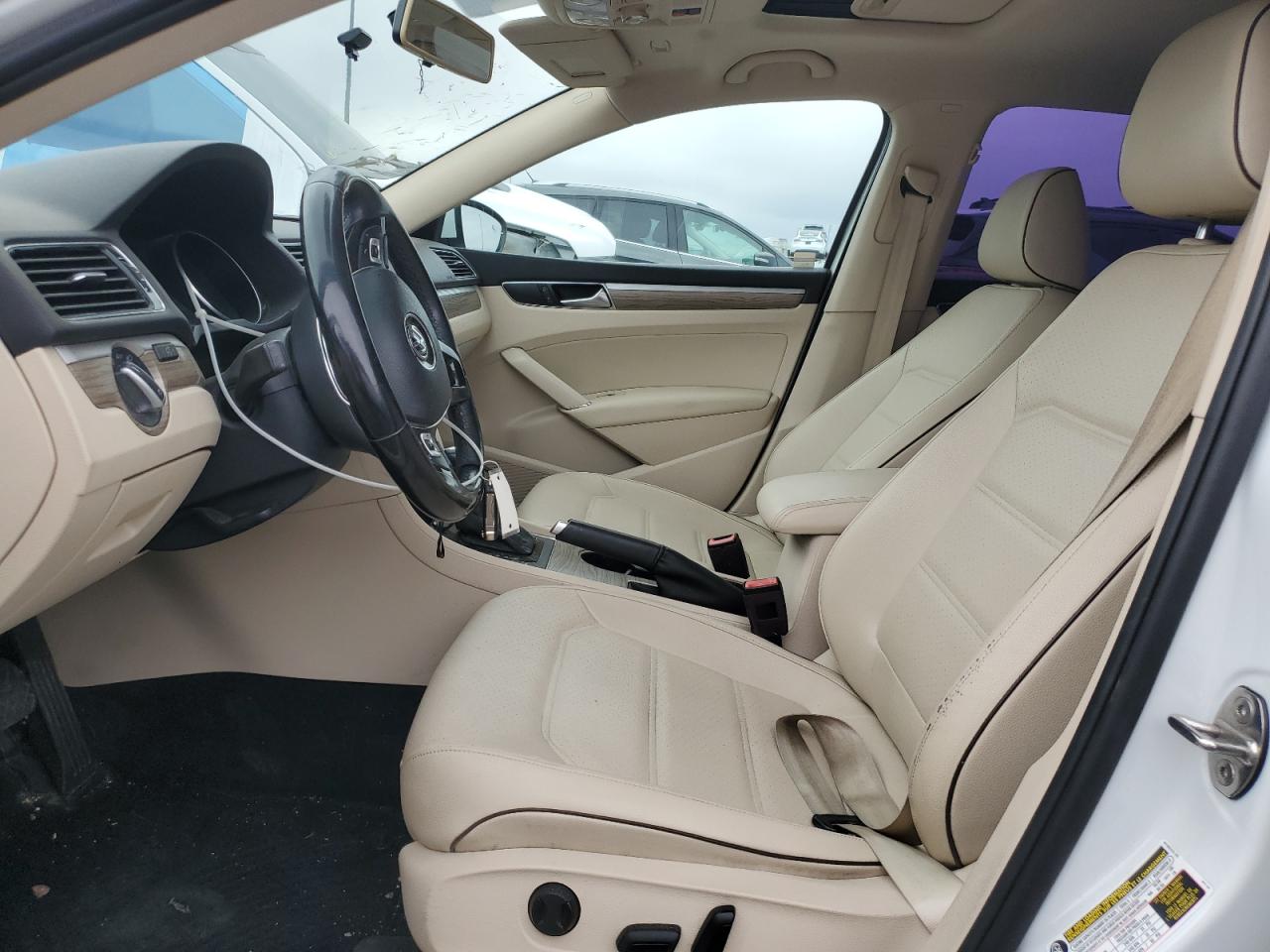 2018 Volkswagen Passat - Image 7