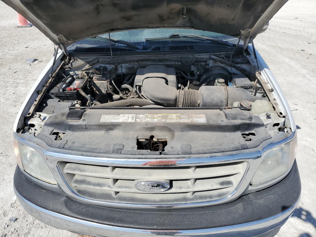 2001 Ford F-150 - Image 13