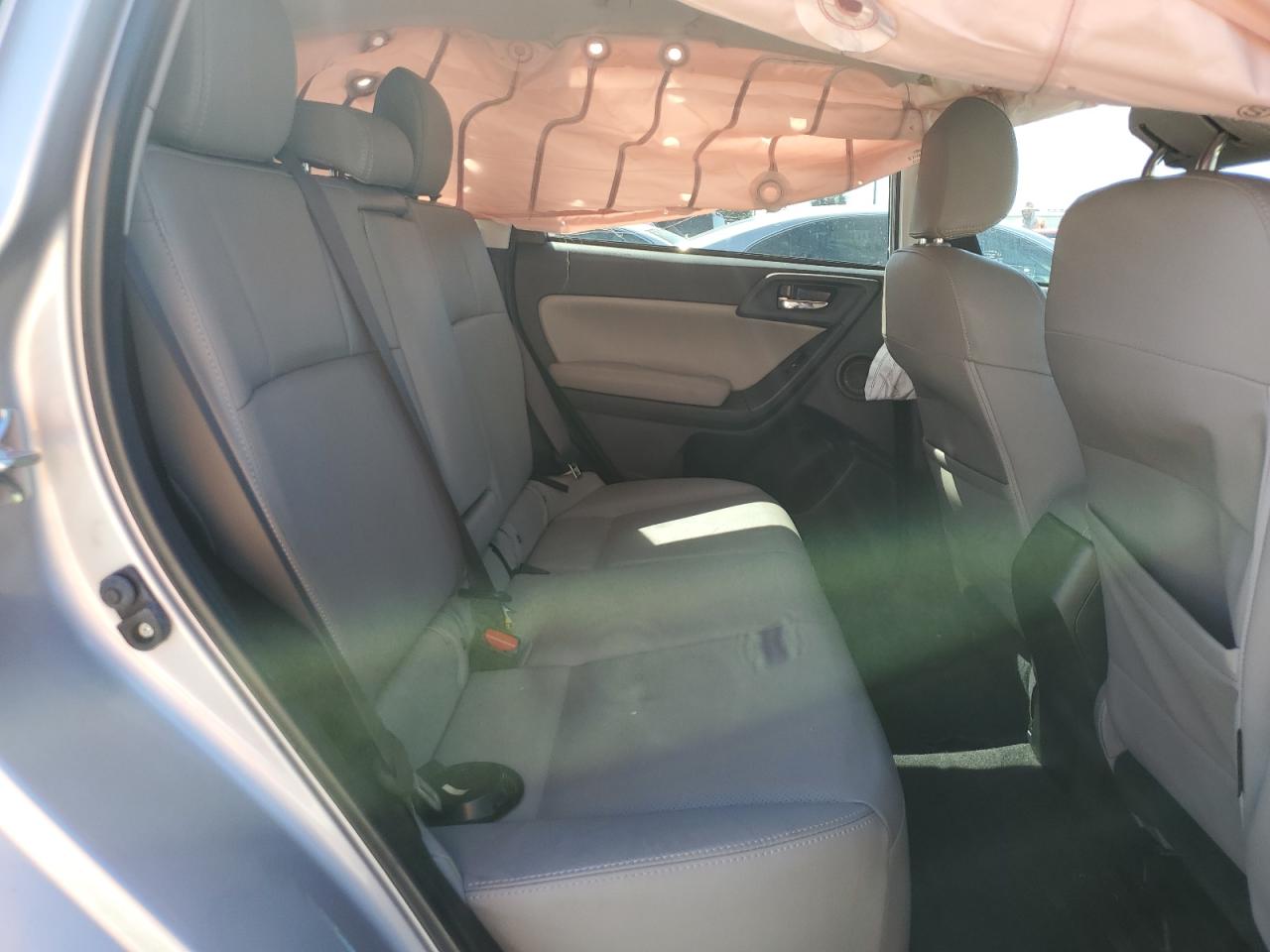 2015 Subaru Forester - Image 12