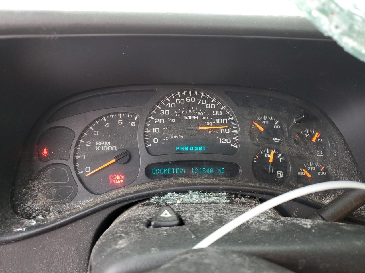 2004 Chevrolet Silverado - Image 9