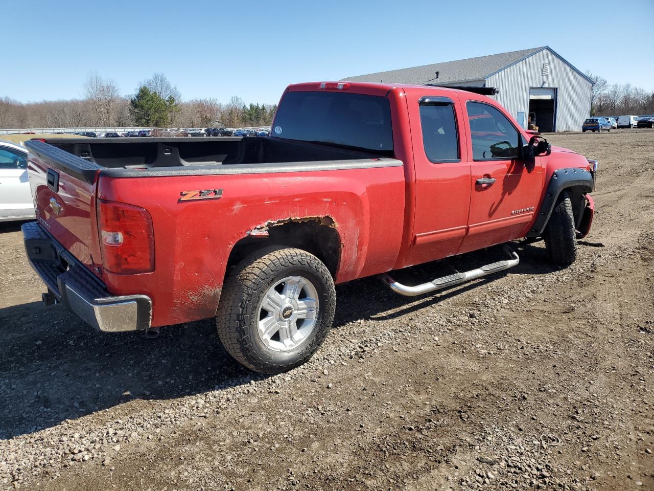 2009 Chevrolet Silverado - Image 3