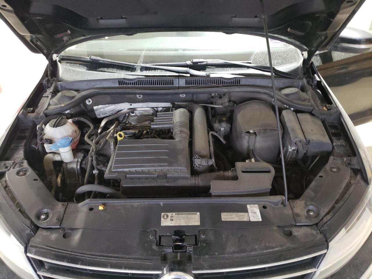 2017 Volkswagen Jetta - Image 11