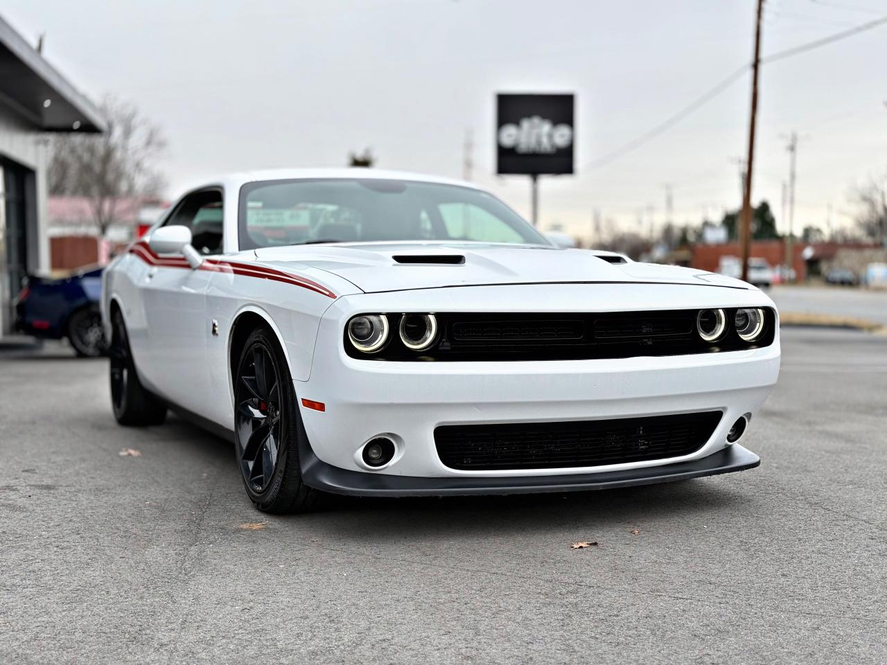 2016 Dodge Challenger - Image 1