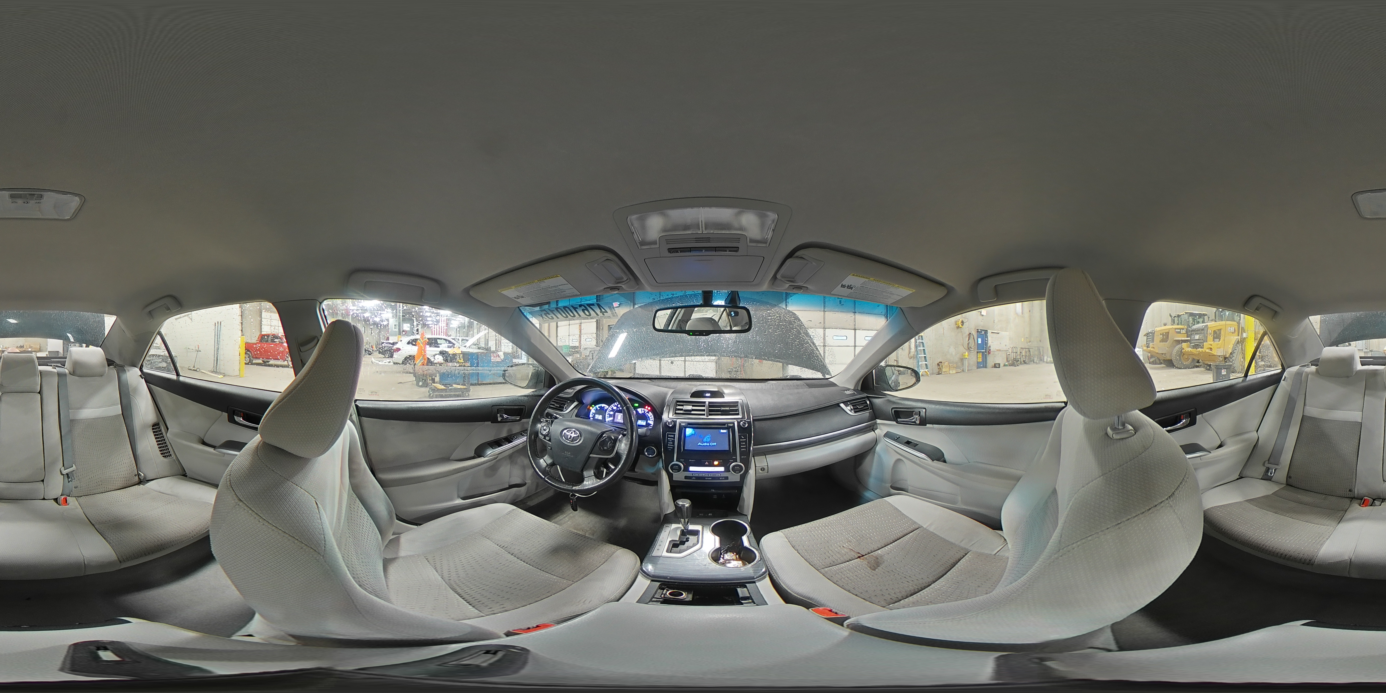 2012 Toyota Camry - Image 12