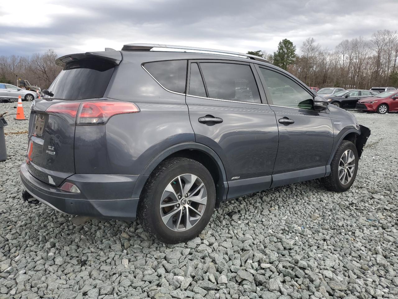 2017 Toyota RAV 4 - Image 3