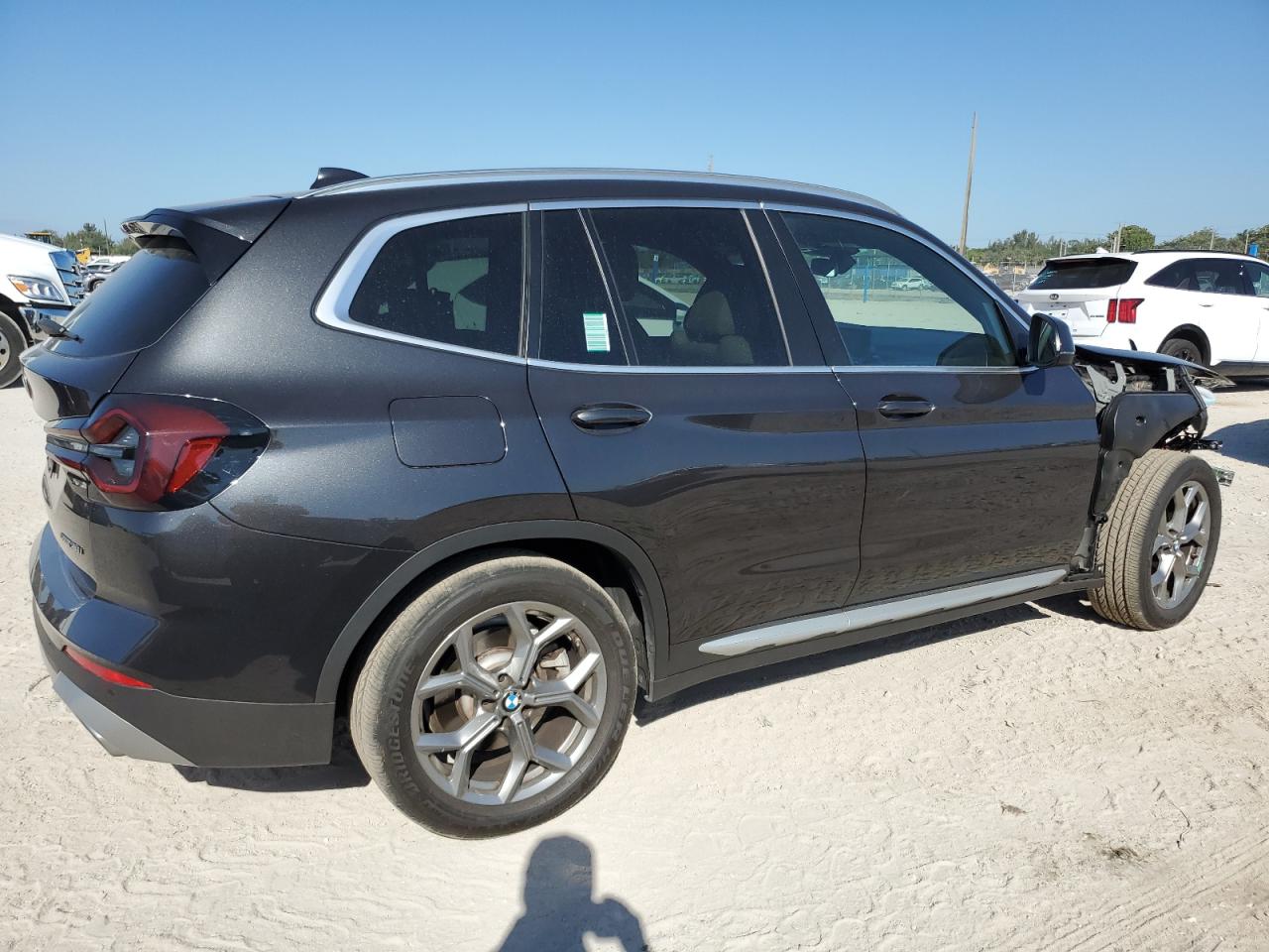 2022 BMW X3 - Image 3