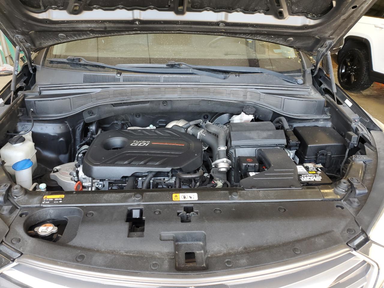 2017 Hyundai Santa Fe - Image 12