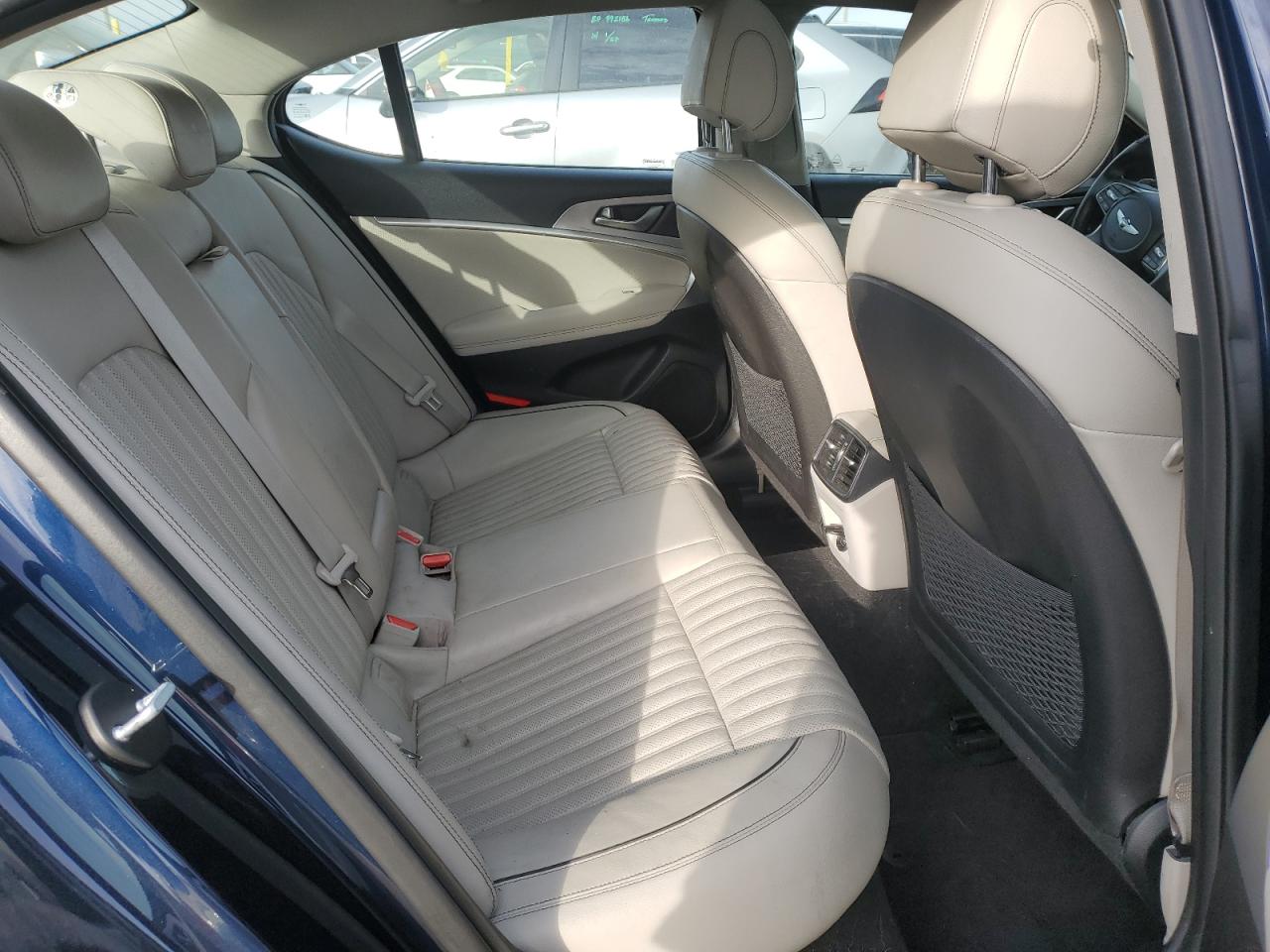 2020 Genesis G70 - Image 10