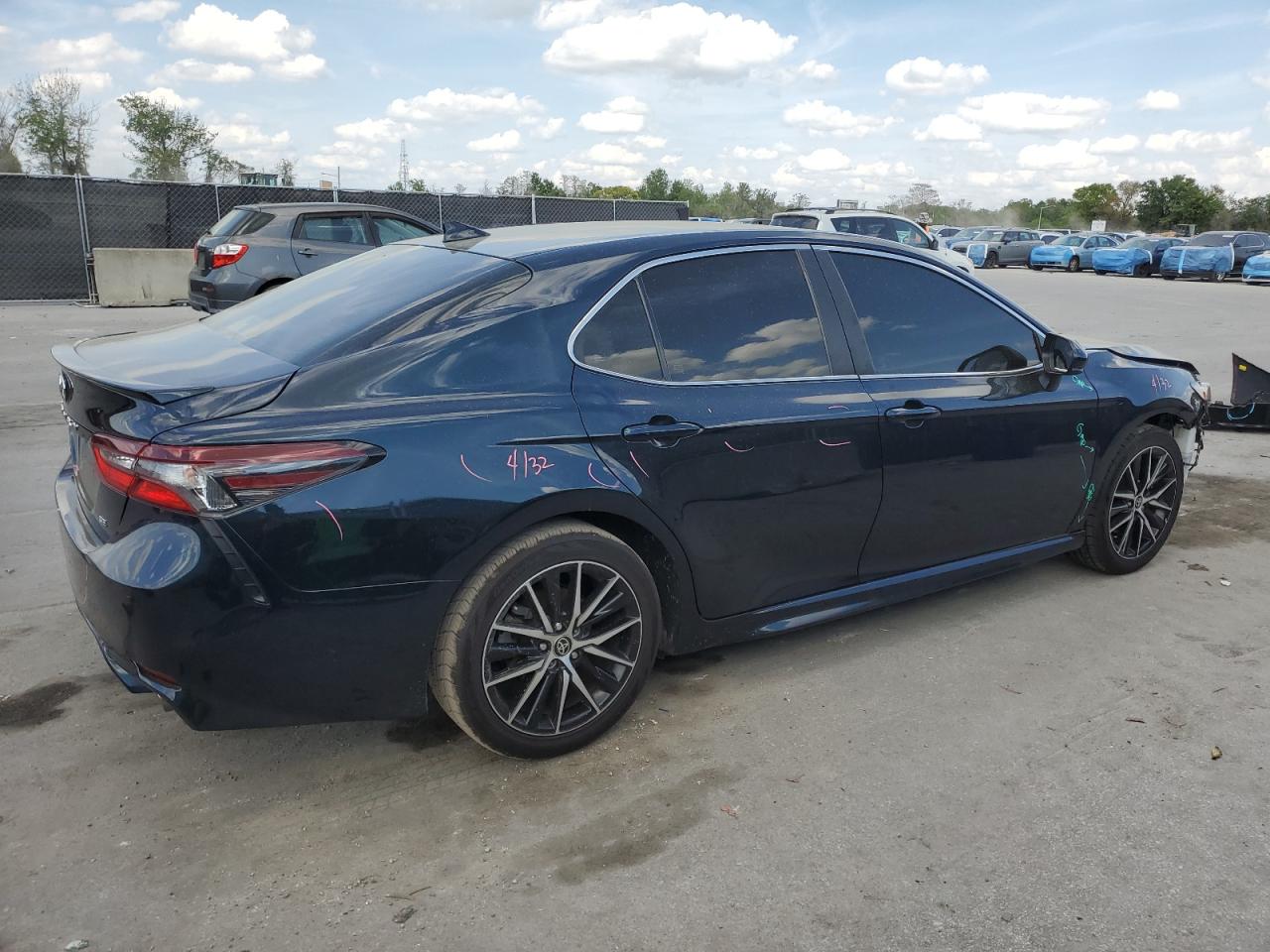 2021 Toyota Camry - Image 3