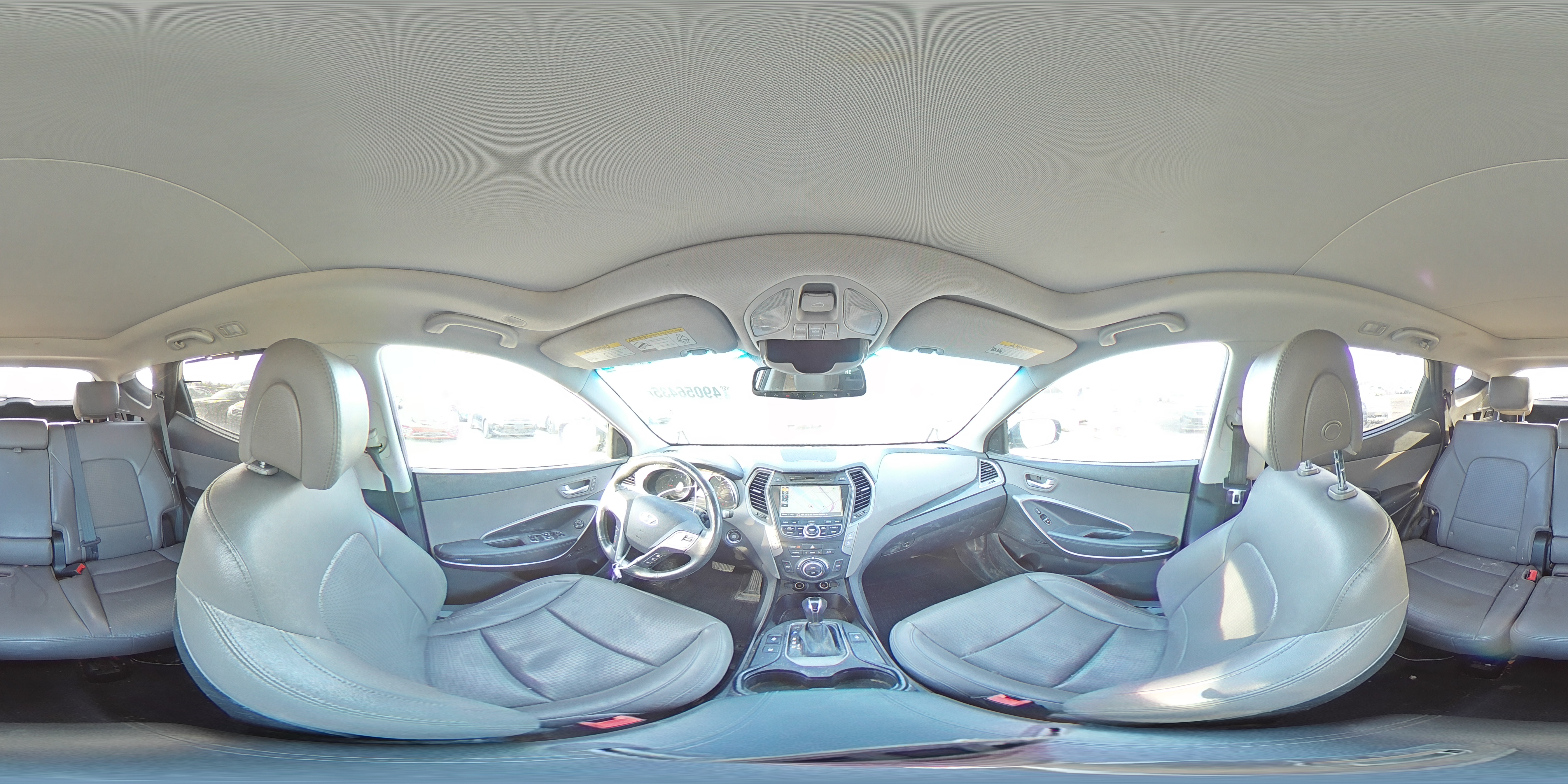 2015 Hyundai Santa Fe - Image 13