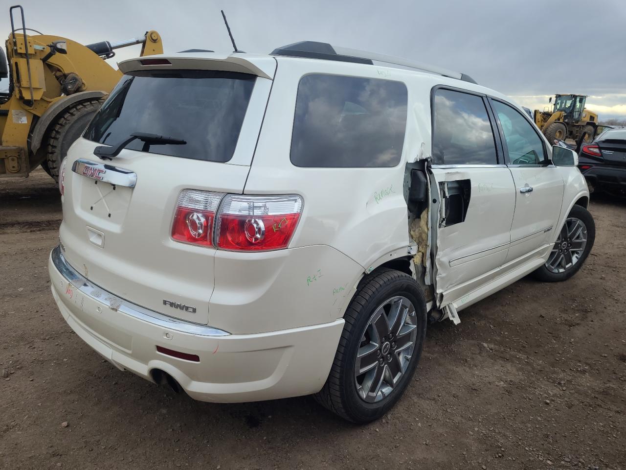 2011 GMC Acadia - Image 3