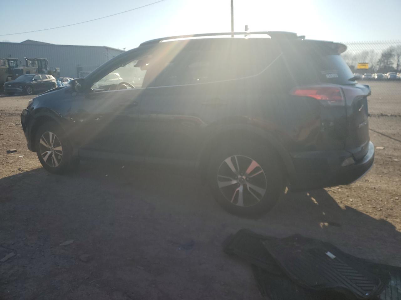 2017 Toyota RAV 4 - Image 2
