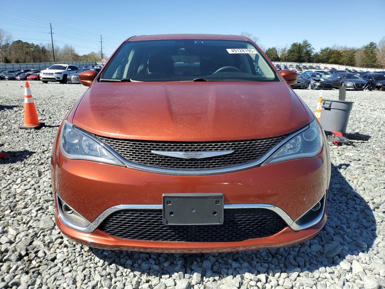 2018 Chrysler Pacifica - Image 5