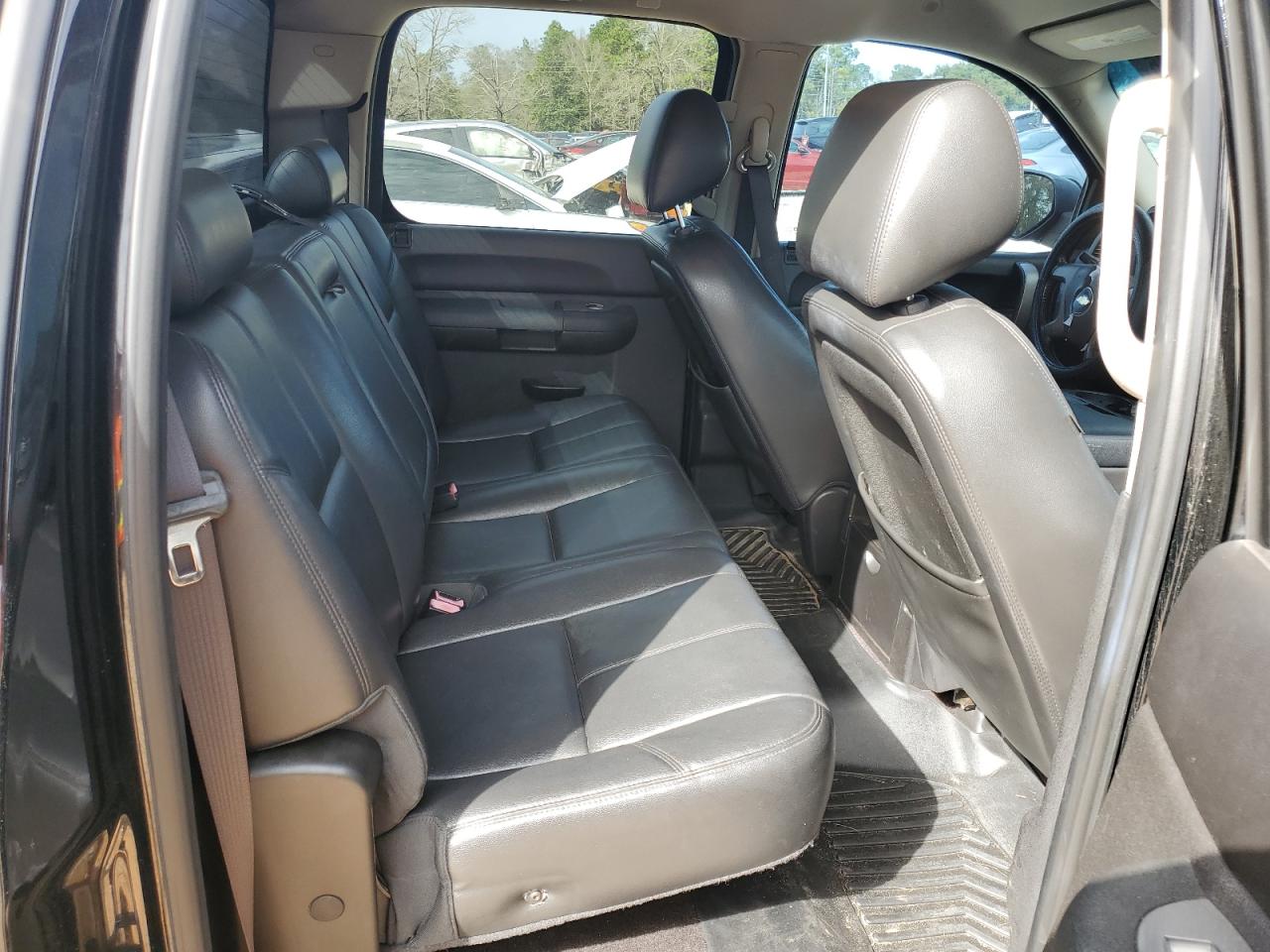 2012 Chevrolet Silverado - Image 10