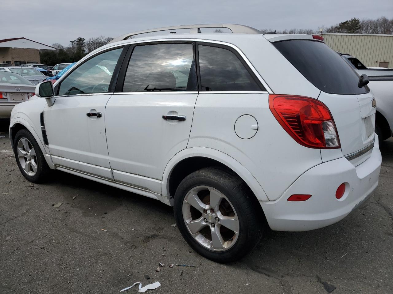 2014 Chevrolet Captiva - Image 2
