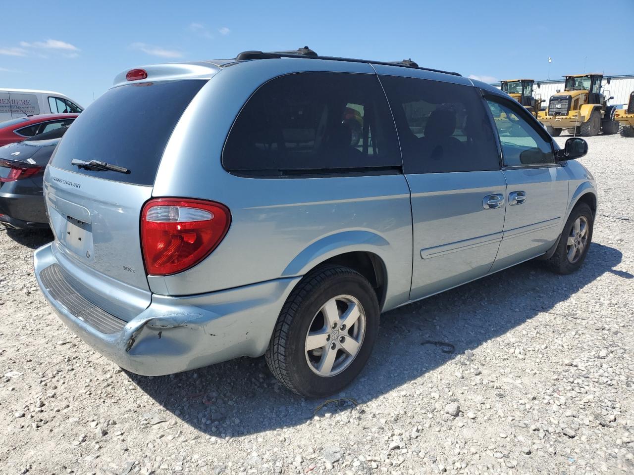 2005 Dodge Caravan - Image 3