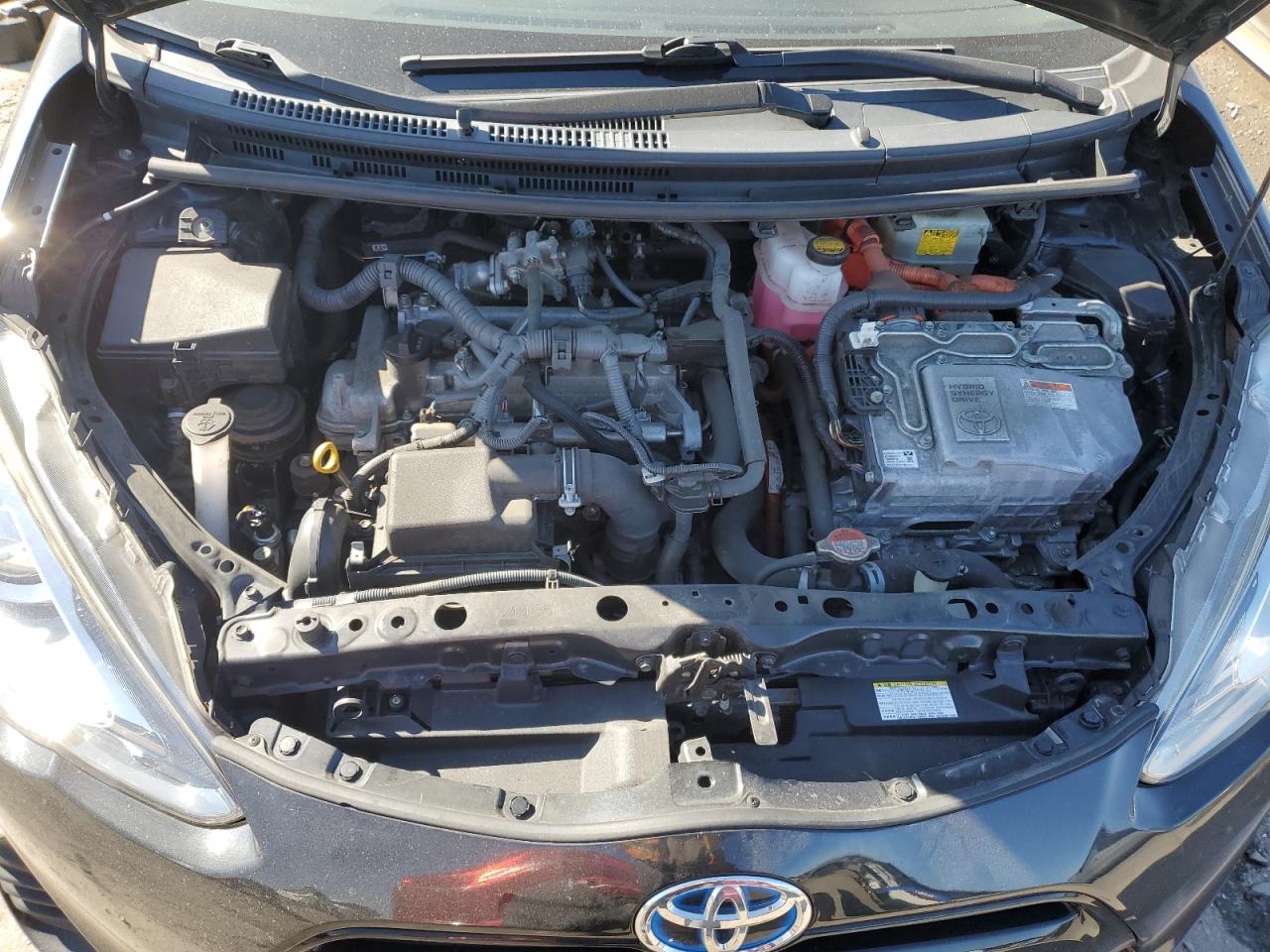 2016 Toyota Prius - Image 11