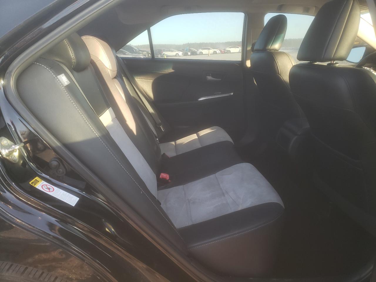 2014 Toyota Camry - Image 10