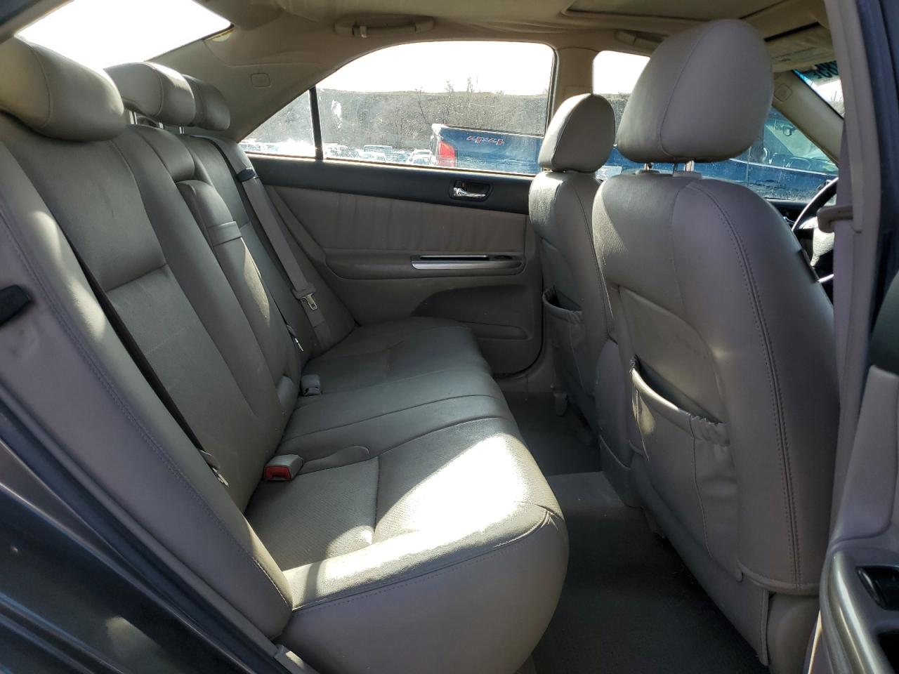 2005 Toyota Camry - Image 10