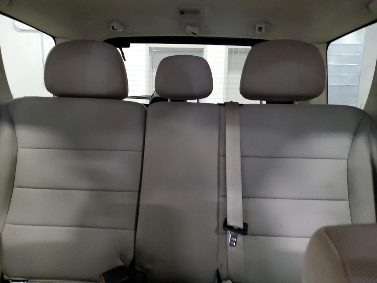 2011 Ford Escape - Image 10