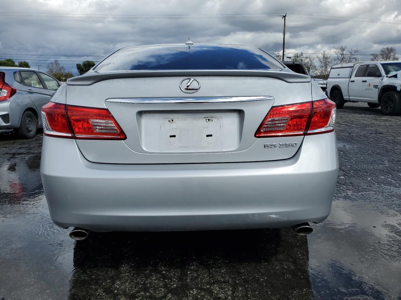 2011 Lexus ES - Image 6