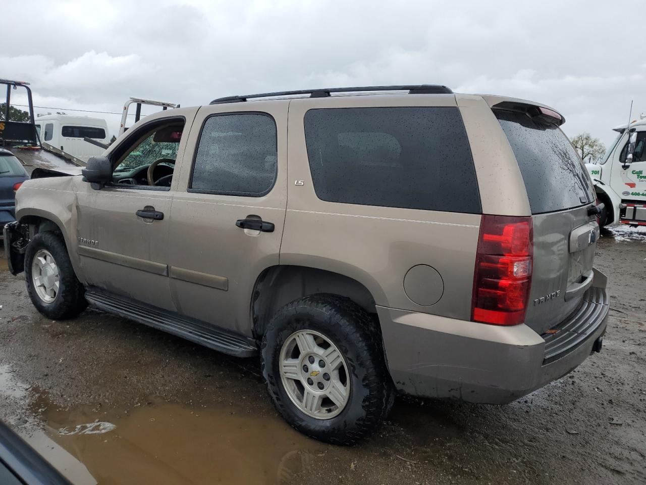 2007 Chevrolet Tahoe - Image 2