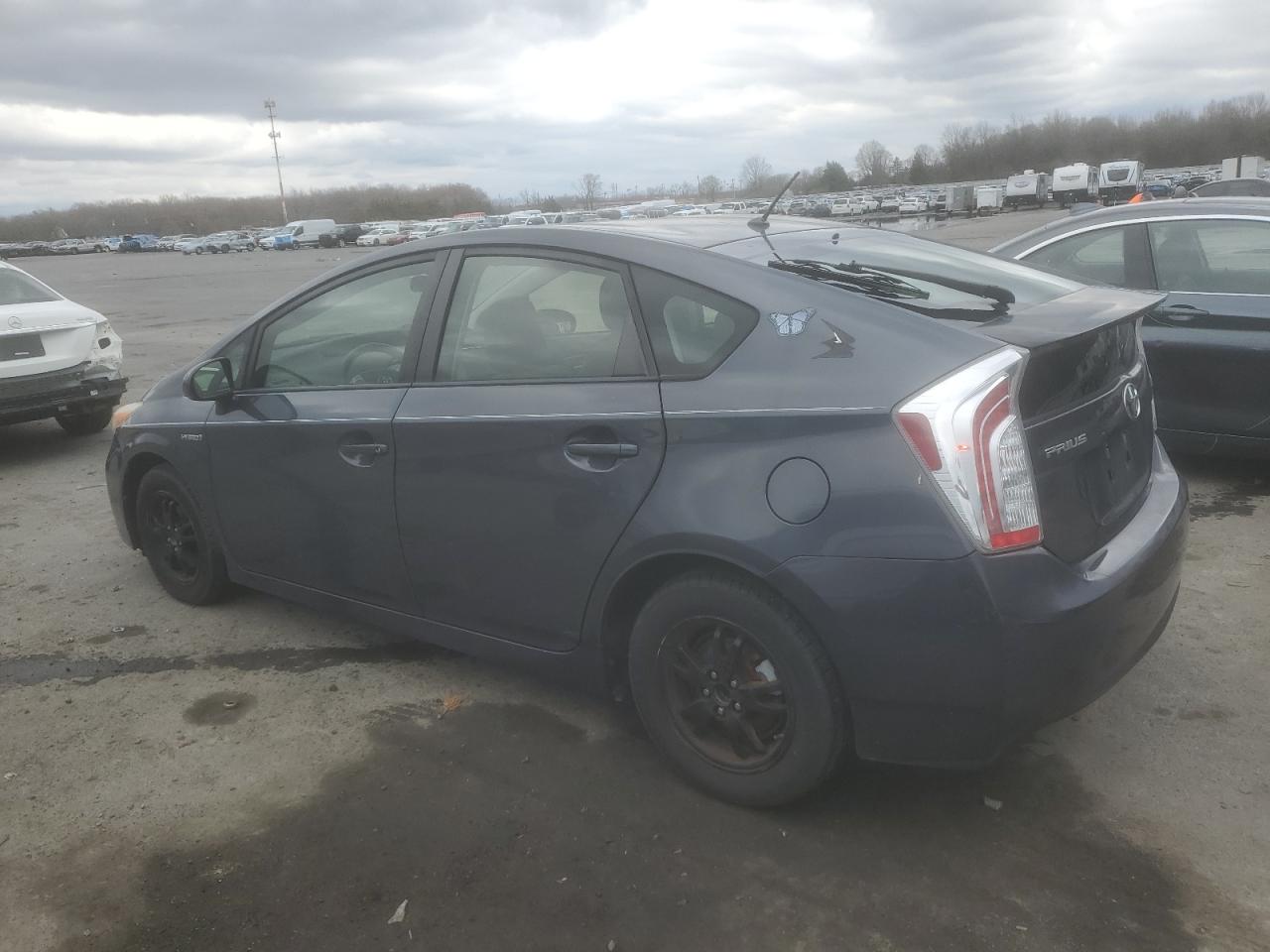 2013 Toyota Prius - Image 2