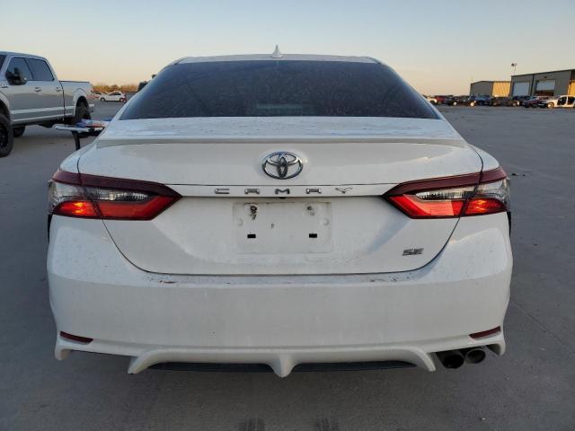  TOYOTA CAMRY 2021 Белы