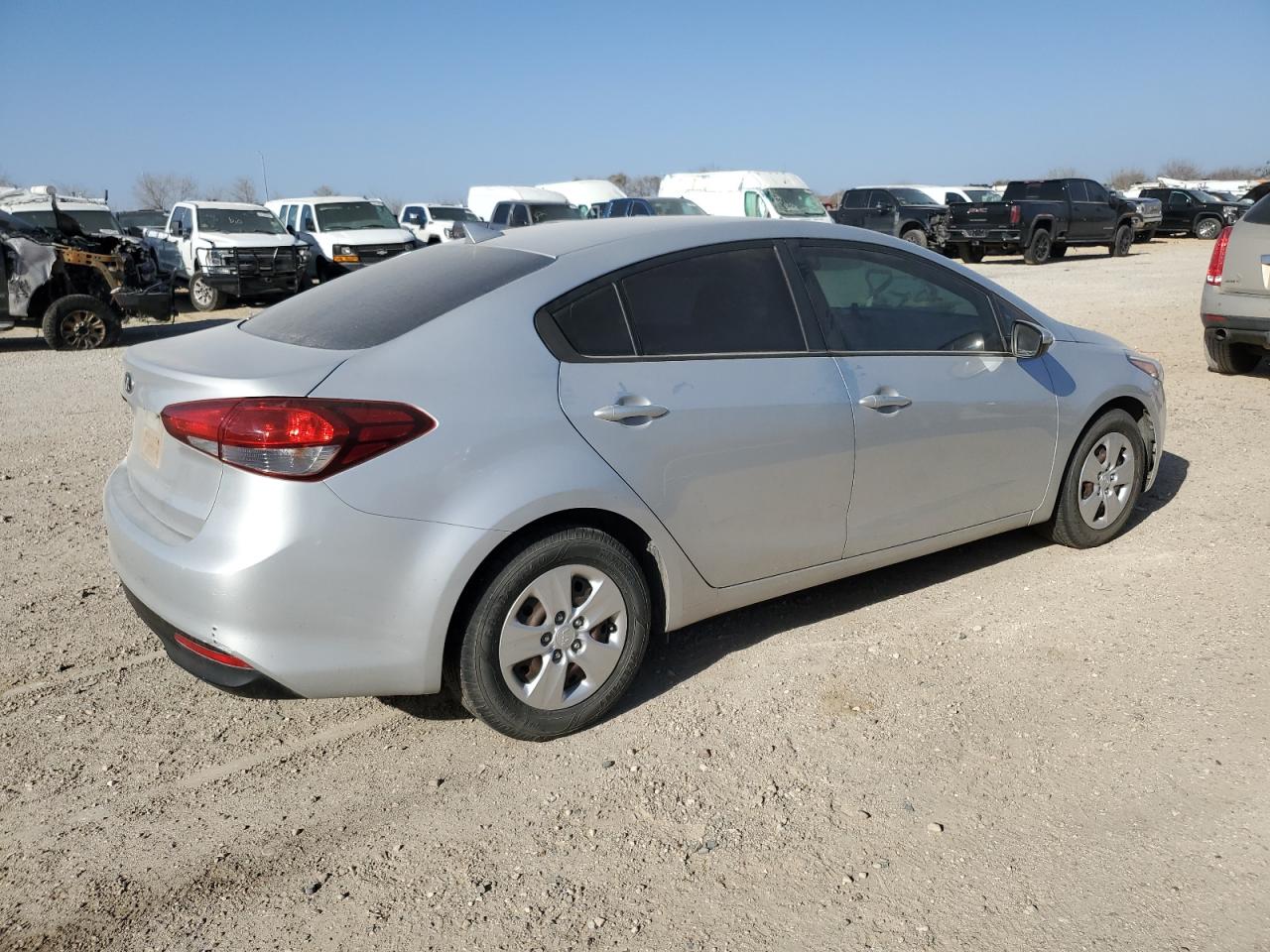 2017 Kia Forte - Image 3