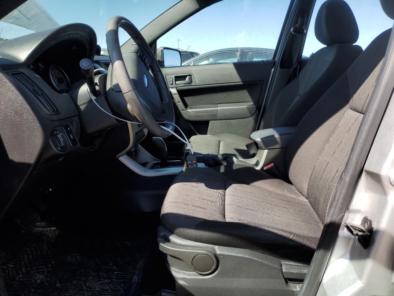 2010 Ford Focus - Image 7